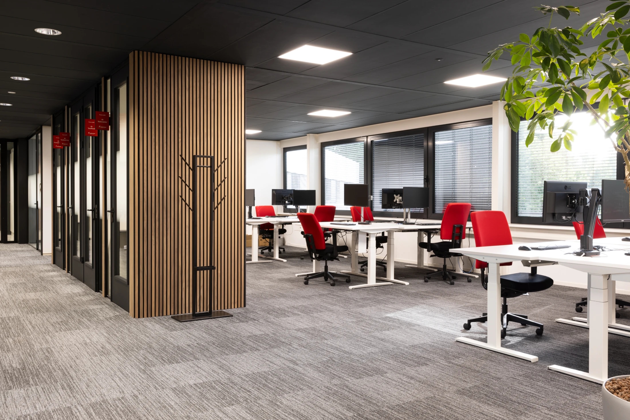 Plene-kantoorinrichting-op-maat-12